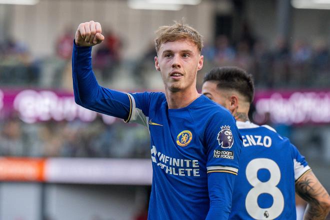 五星吐槽中足联颁奖会：简陋敷衍，还不如有些公司的年会现场（中足联颁奖礼遭五颗星差评：寒酸敷衍，比不过不少公司的年会）