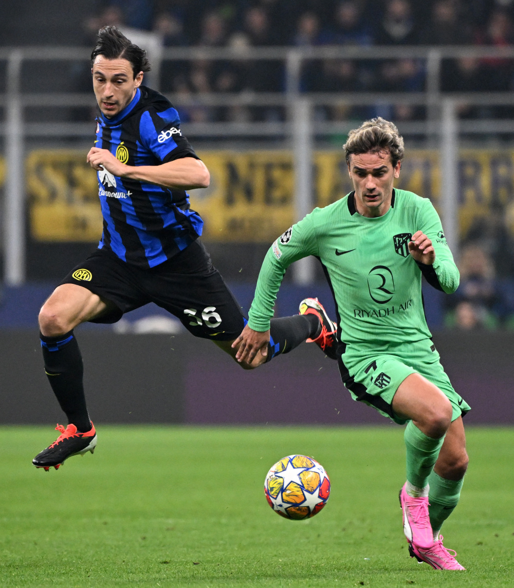 斯内德：姆巴佩会赢得2026年金球奖；没有人效力皇马时想离开（斯内德：看好姆巴佩夺2026金球；在皇马时没人想离队）