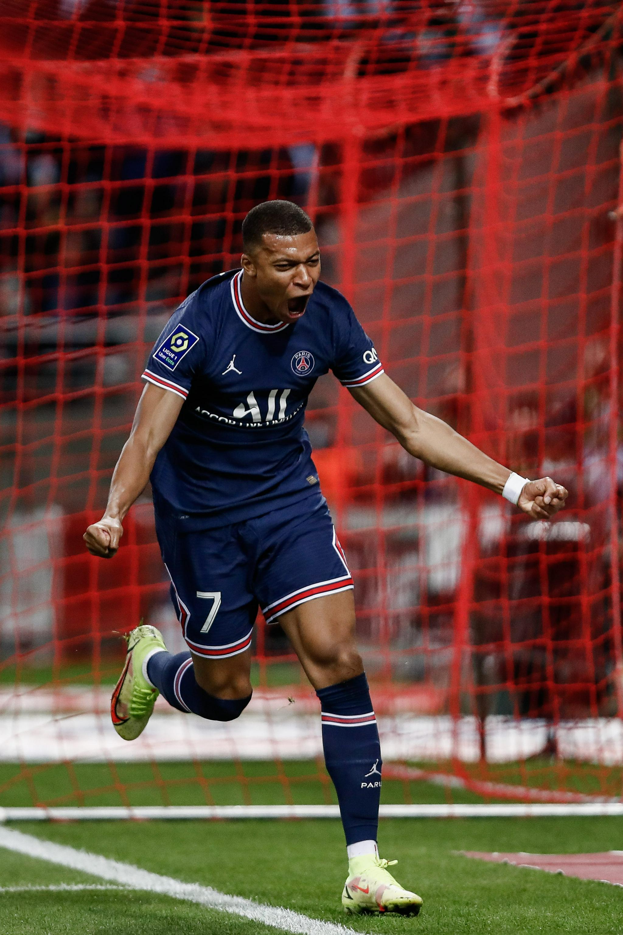 世界杯淘汰赛赛程：决赛北京时间7月20日03：00打响（世界杯淘汰赛日程出炉：决赛将于北京时间7月20日03：00开球）