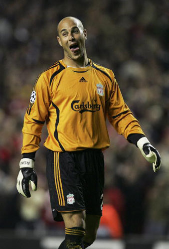 幸福甜蜜，高准翼爱人社媒分享婚纱照拍摄花絮（高准翼爱人社交平台晒婚纱照花絮，甜蜜满满）