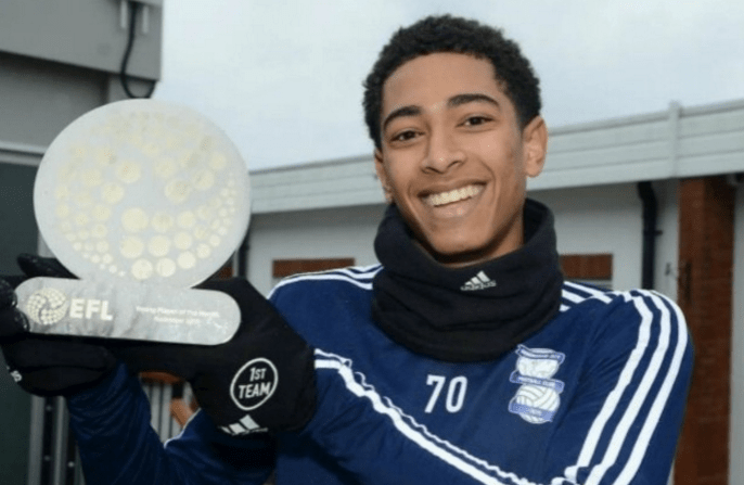 邮报：消息人士怀疑利物浦不再报价是怂了，并在吊着伊萨克（邮报：消息源称利物浦被疑示弱暂停报价，并继续观望伊萨克）