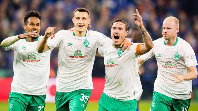 记者：拜仁计划签下17岁厄瓜多尔中卫奥拉亚，并准备将其外租（记者：拜仁拟签下17岁厄瓜多尔中卫奥拉亚，完成加盟后或立即外租）