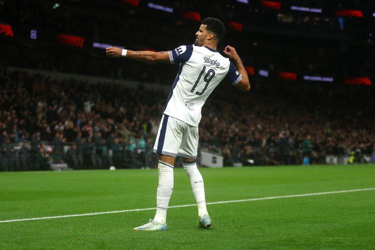 官方：意大利裁判马萨将执法欧冠第6轮巴萨vs法兰克福（官方宣布：意大利裁判马萨被指派执法欧冠第6轮巴萨对阵法兰克福）