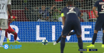 德天空：法兰克福未讨论解雇托普默勒，高层将战绩不佳归咎于球员（德天空：法兰克福暂无解雇托普默勒计划，高层将战绩低迷归咎于球员）