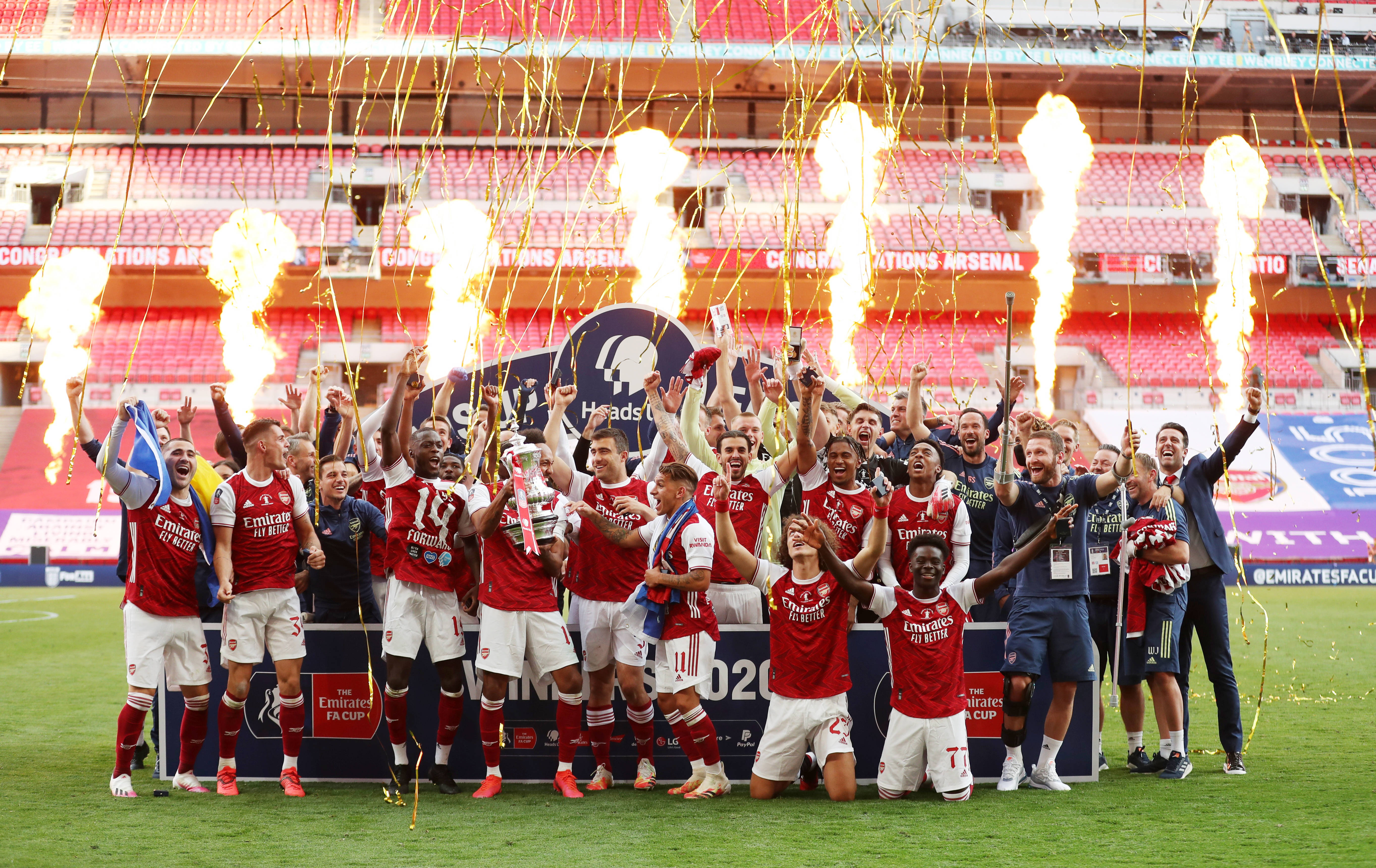 里程碑，恰尔汗奥卢出战利物浦迎来国米生涯200场（国米里程碑：恰尔汗奥卢战利物浦迎第200场）