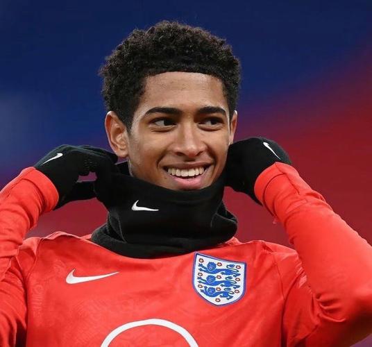 恍如隔世，巴萨上一次在诺坎普比赛法蒂双响，登贝莱助攻（恍若隔世：巴萨上次在诺坎普出战，法蒂梅开二度，登贝莱送出助攻）