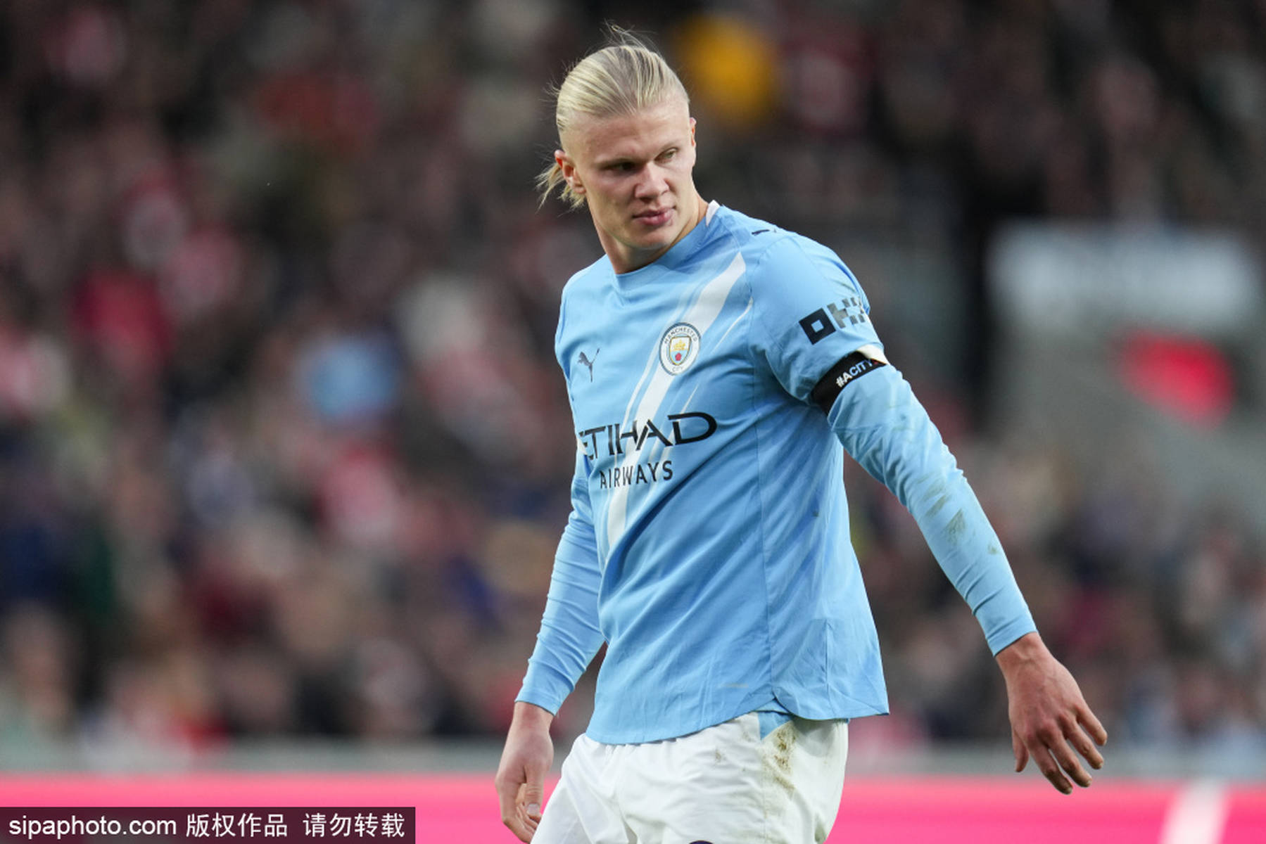 国安凯旋归来！足协杯夺冠背后的故事与战术解析（国安问鼎足协杯：夺冠幕后故事与战术解读）