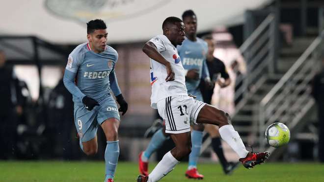 马里奥-苏亚雷斯：巴列卡斯不像西甲球场，像第三世界的球场（马里奥-苏亚雷斯：巴列卡斯更像第三世界球场，而非西甲标准）