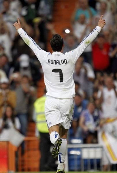 意甲三分制时代罗马第6次前11场24+分，前5次最终均排名前三（意甲三分制以来罗马第6次前11轮24分以上，此前5次最终均进前三）