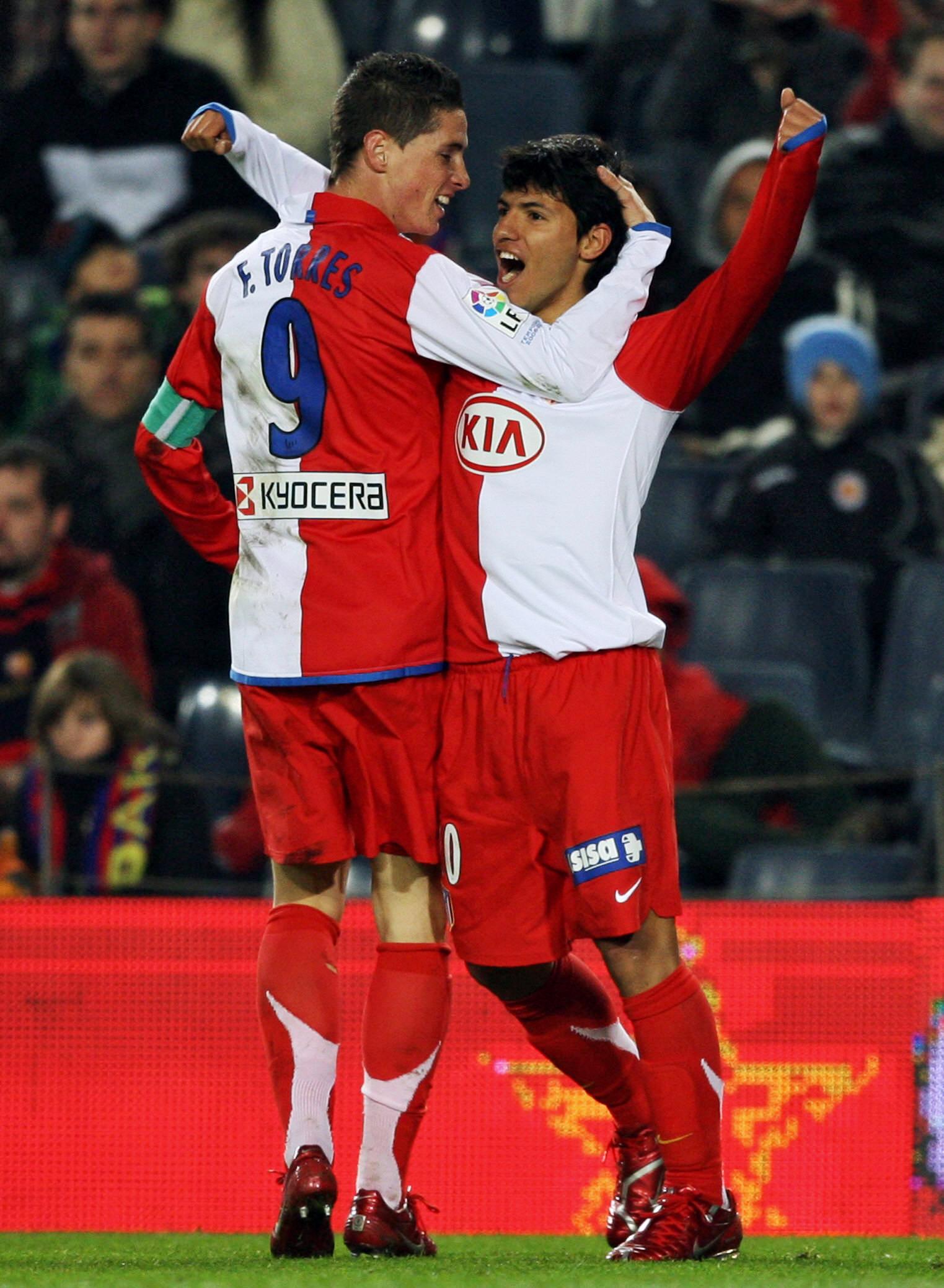 成都蓉城教练组现场观战中韩战，徐正源、金亨镒在场（成都蓉城教练组现身中韩之战现场，徐正源、金亨镒到场观战）