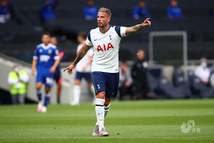 马卡：皇马计划引入一位投资者，出售5%至10%的股份给他（马卡：皇马考虑引入投资方，出让5%-10%股权）